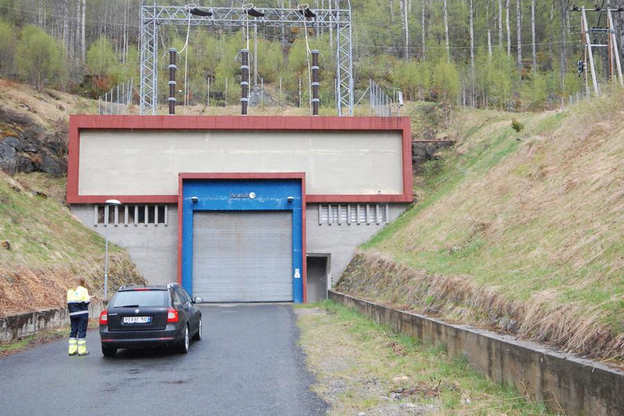Entry portal at 松加电厂.